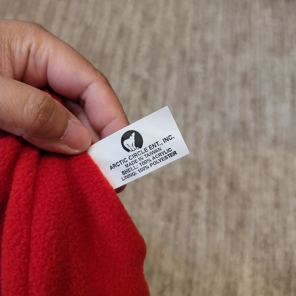 Reversible Winter Toque - Picture 6 of 6